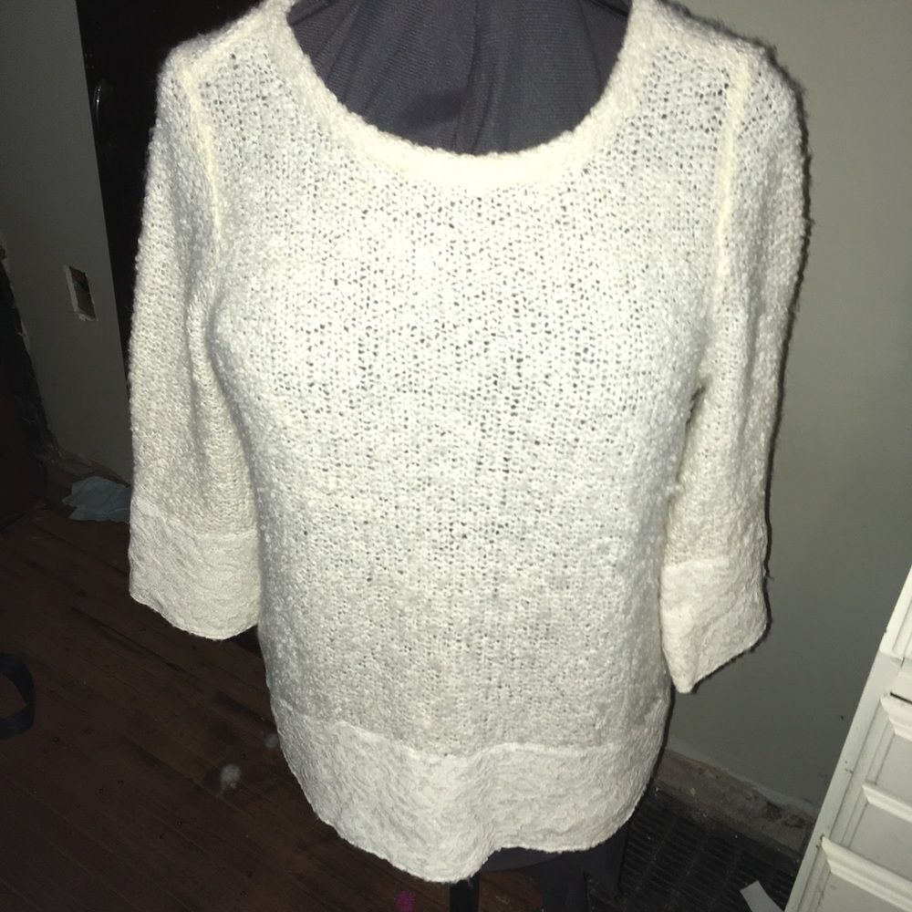 Chico’s 1 cream lagenlook lace hem sweater